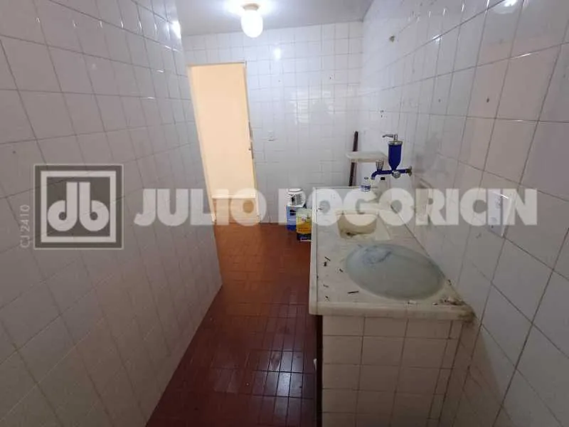 Departamento en piso 2 con ventanales de piso a techo — photo 11