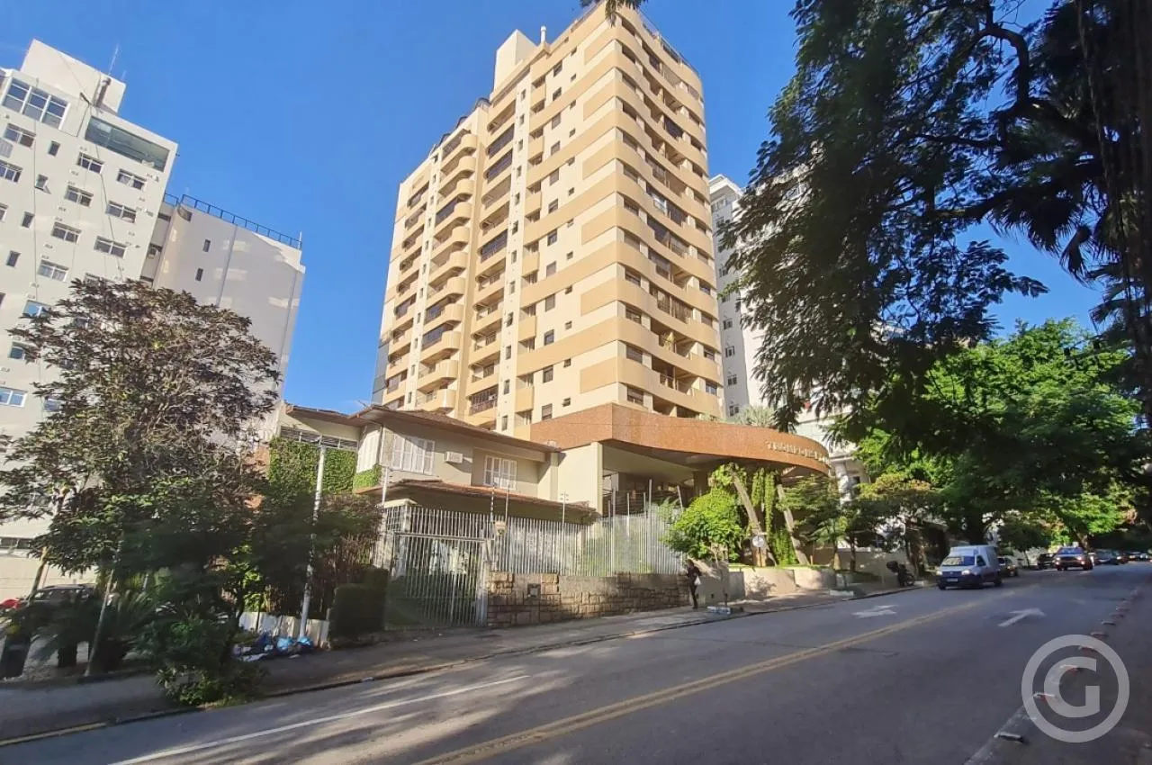 Apartment, 61 m², with a glass-enclosed balcony — photo 4