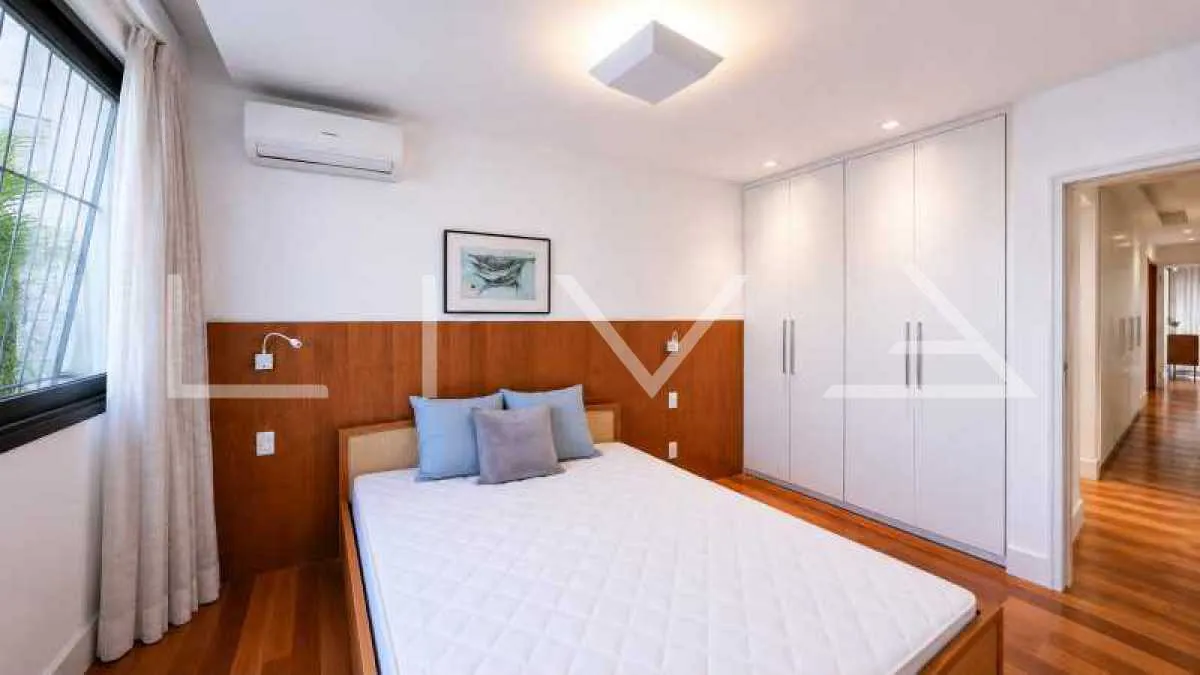 Water view in a 3-bedroom apartment, 260 m² — photo 20