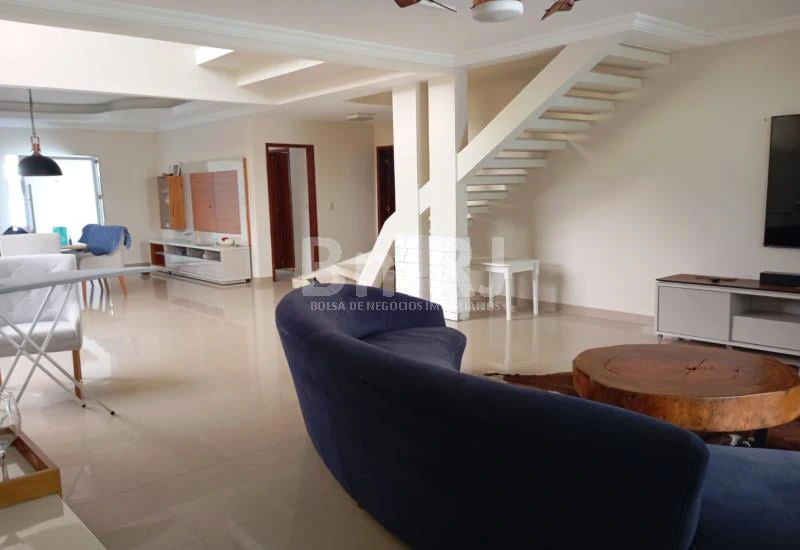 Furnished 4-bedroom house with a pool in the complex