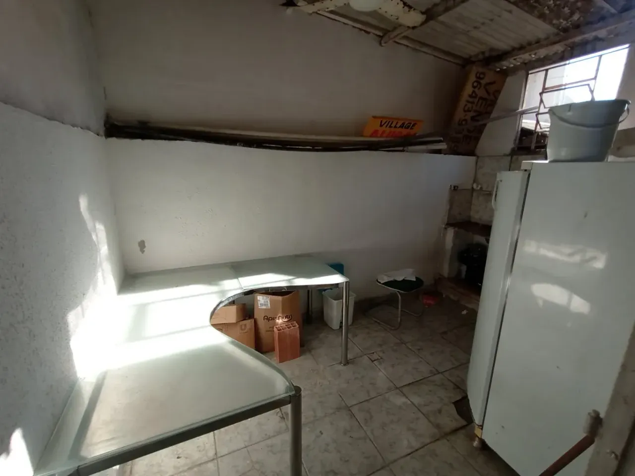 House with 4 bedrooms and an electric shower in bath — photo 2
