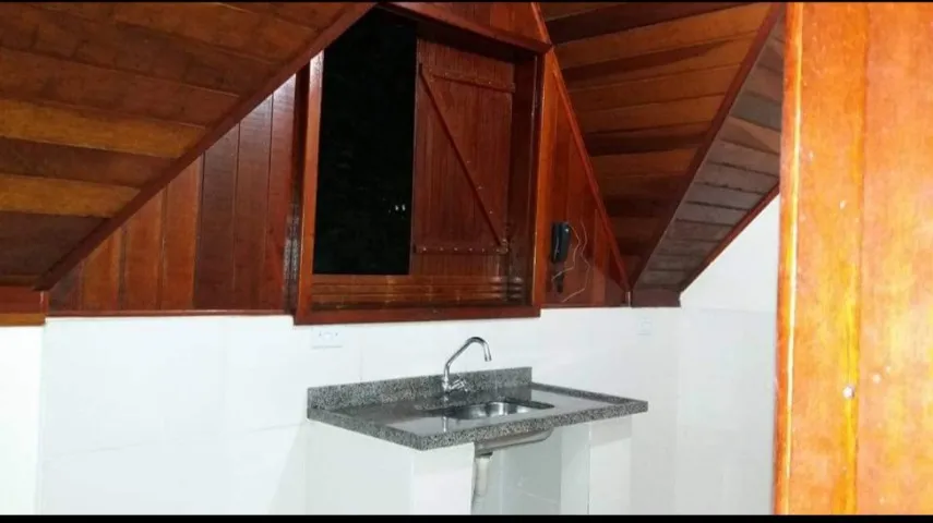 Casa com 2 quartos e varanda fechada em vidro — photo 4