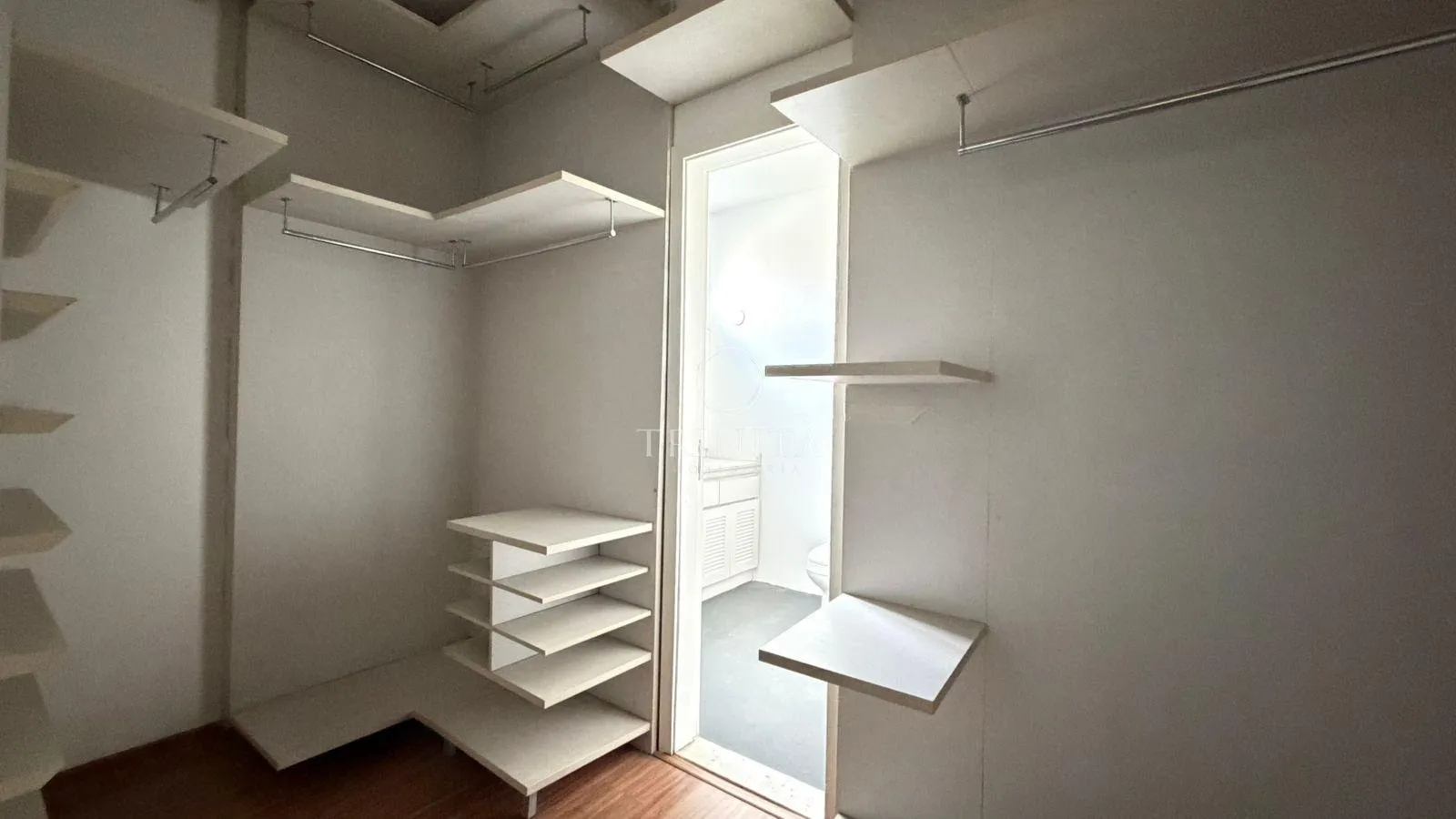 900 m² duplex house with 5 en-suite bedrooms — photo 32