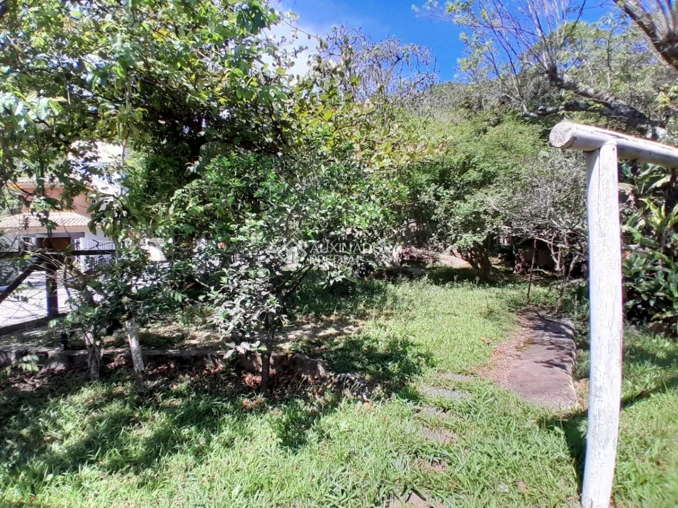 Unfurnished 4-bedroom house with 2 bathrooms and 860 m² — photo 13