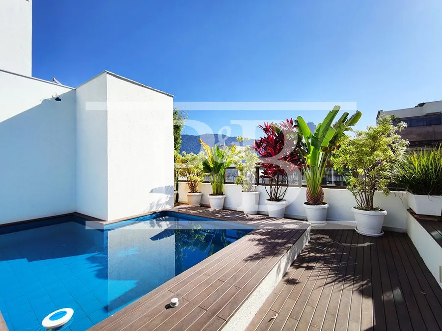 Furnished apartment with 4 bedrooms and 400 m²