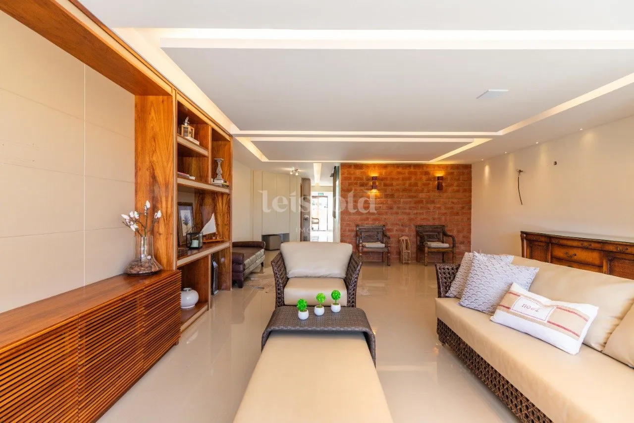 Apartamento sem mobília com 5 quartos e cozinha aberta a gás — photo 4