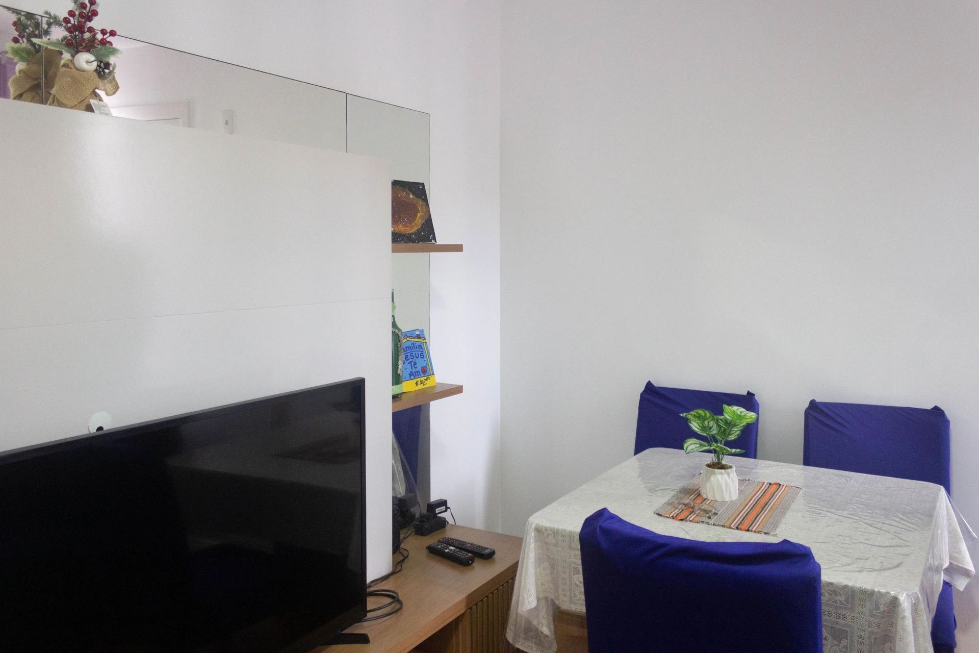 2-bedroom apartment with a home office — photo 3
