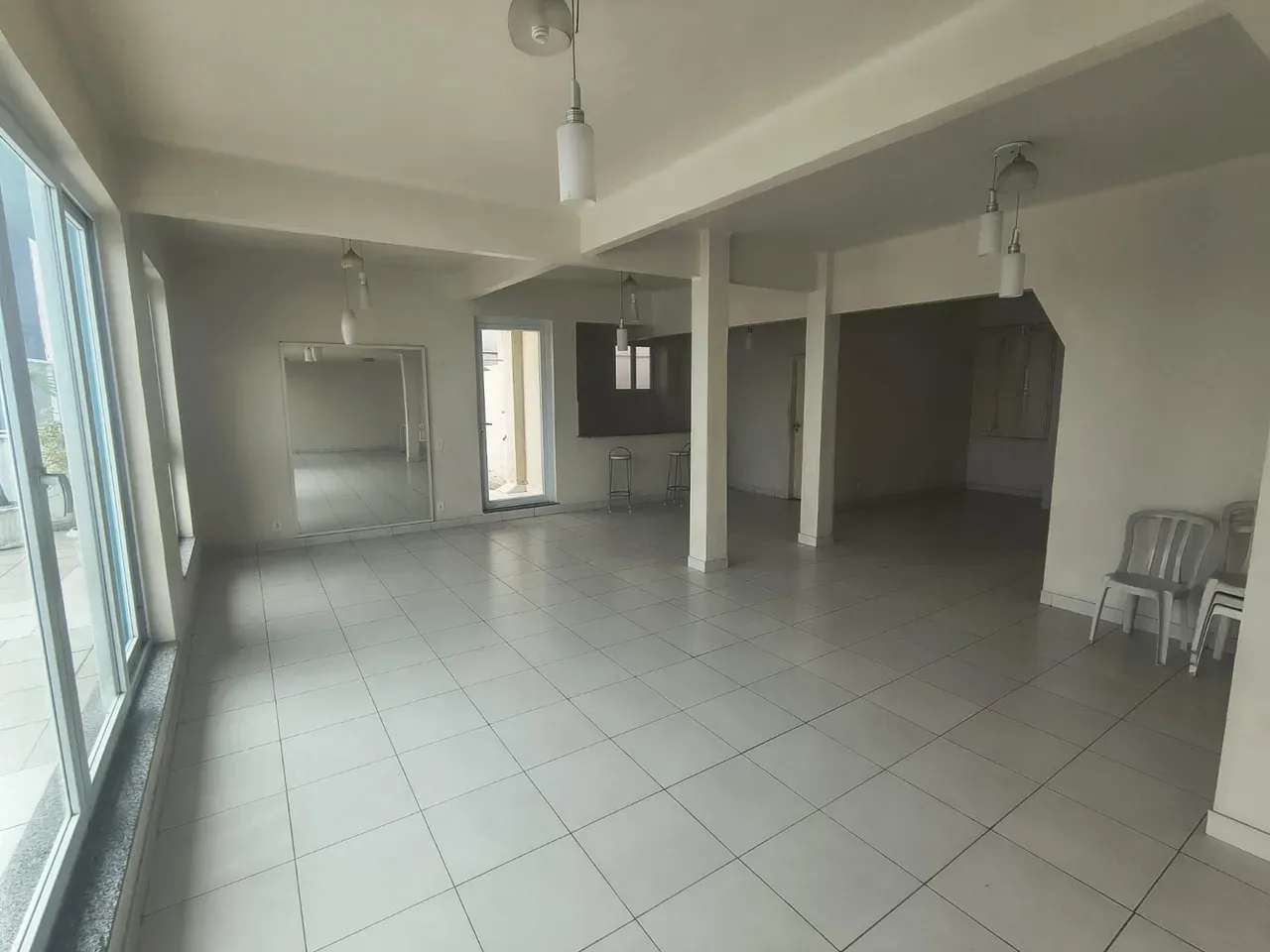 86 m² apartment with 2 bedrooms and city views — photo 22