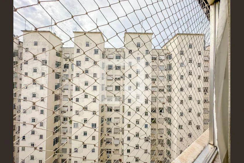 Apartamento de 3 quartos com piso de madeira ou laminado — photo 12