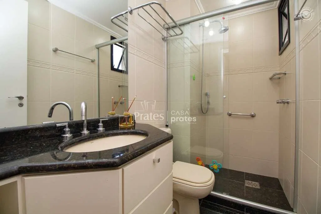 3-bedroom apartment with a bathtub — photo 17