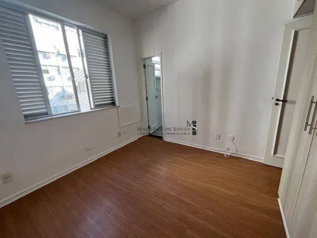 Робоче місце та 1 спальня: квартира 60 м² — photo 2