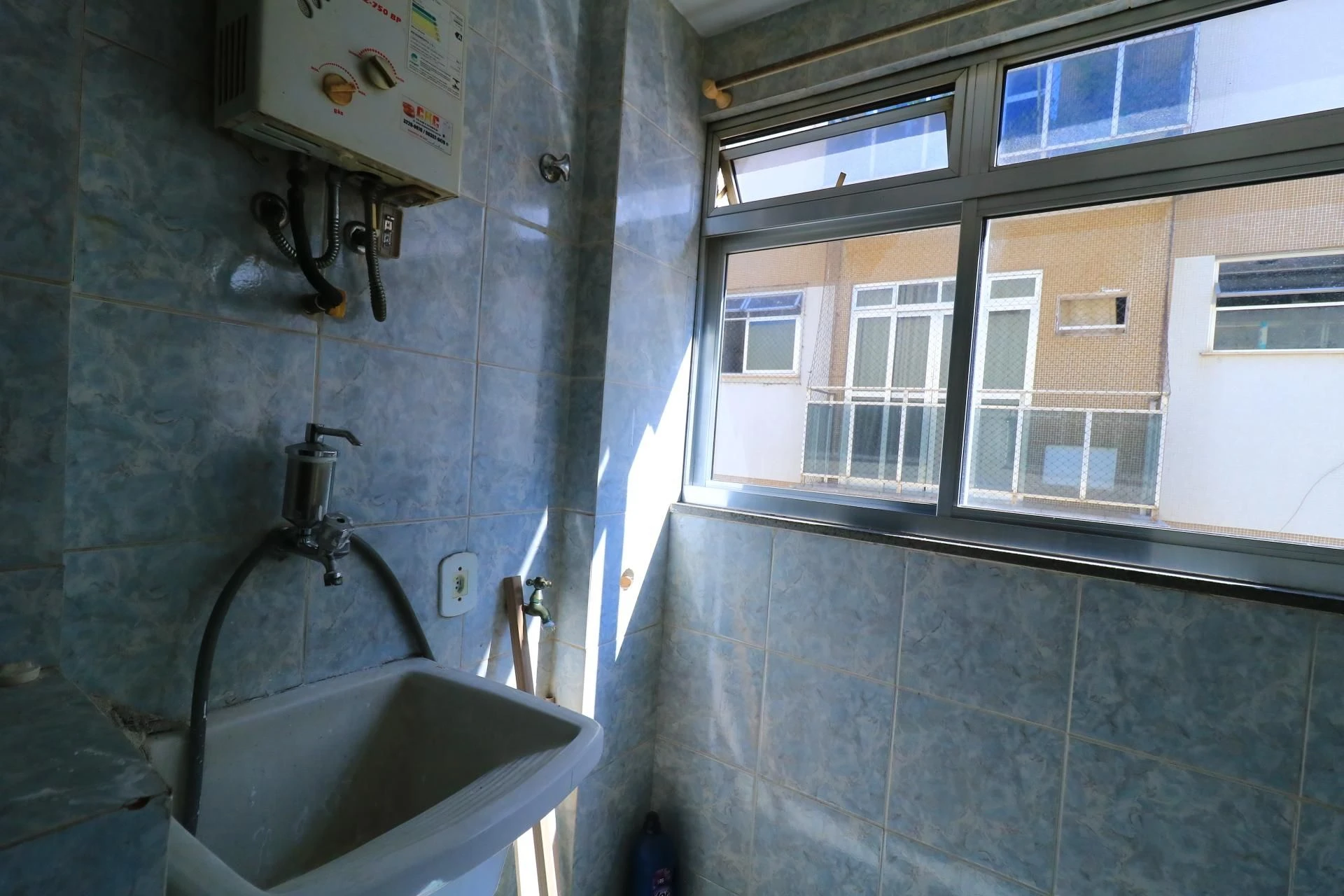 Apartamento sin amueblar de 2 dormitorios con balcón — photo 11