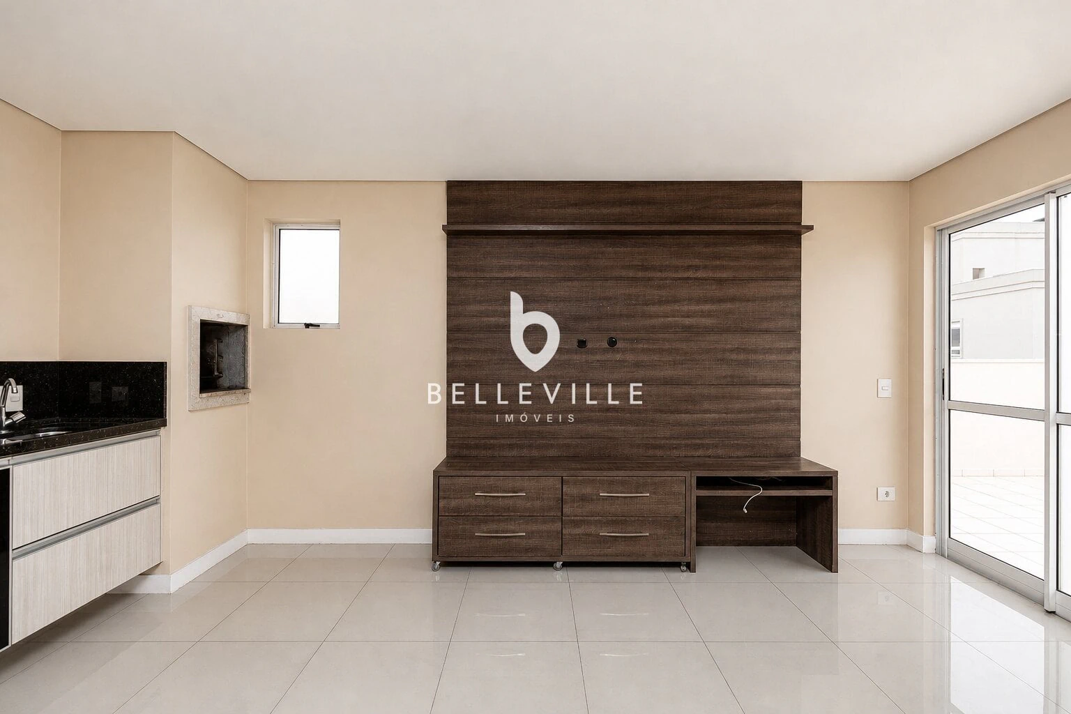 3-bedroom apartment with a grill on the balcony — photo 15