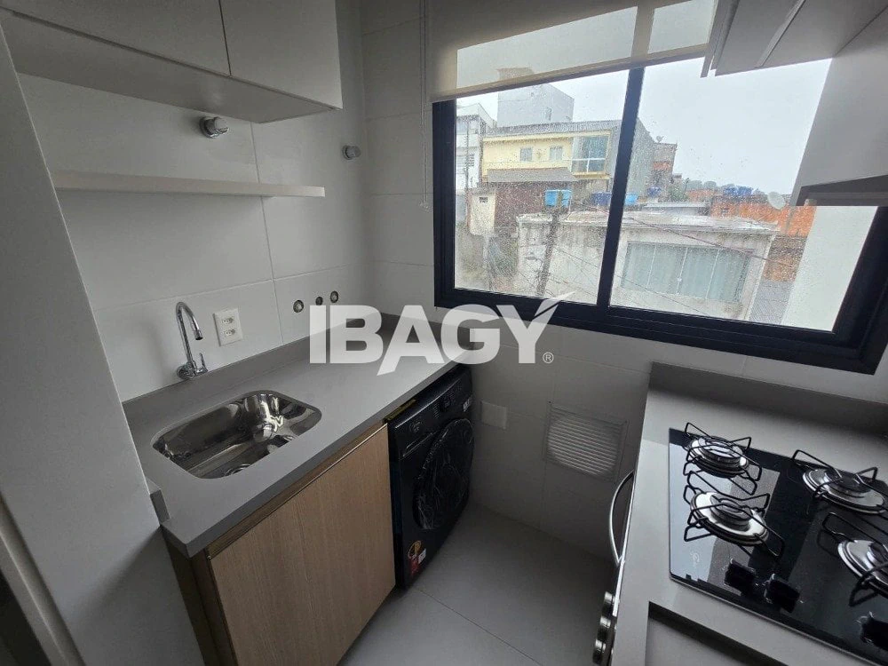 2-bedroom apartment in a building with a pool — photo 10