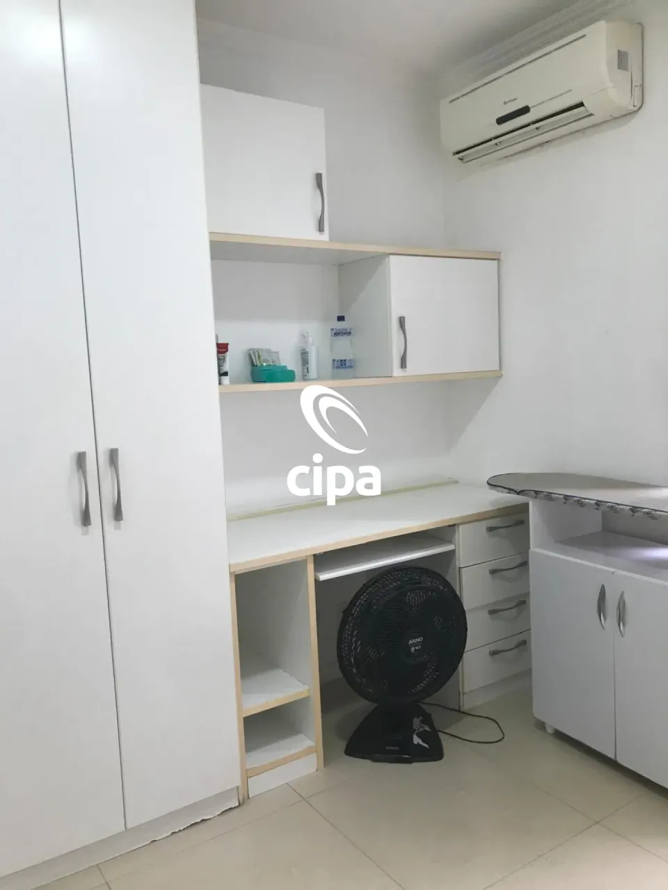 Apartamento mobiliado de 4 quartos e 3 banheiros com varanda — photo 3