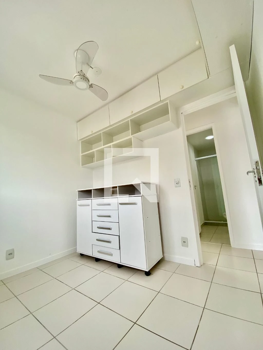 Apartamento de 2 quartos em condomínio com piscina — photo 10