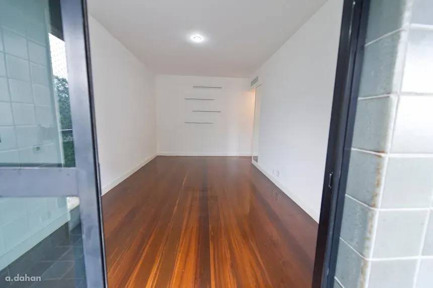 Apartamento de 400 m² com 4 quartos e 5 banheiros — photo 33