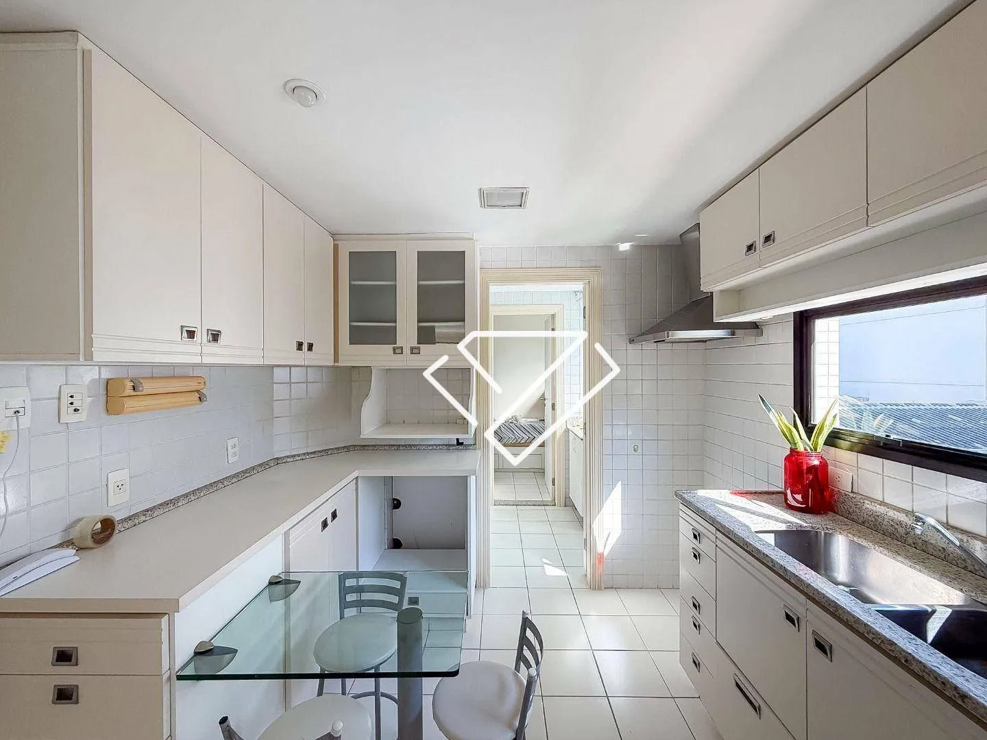 3-bedroom apartment with 165 m² and 3 parking spaces — photo 28