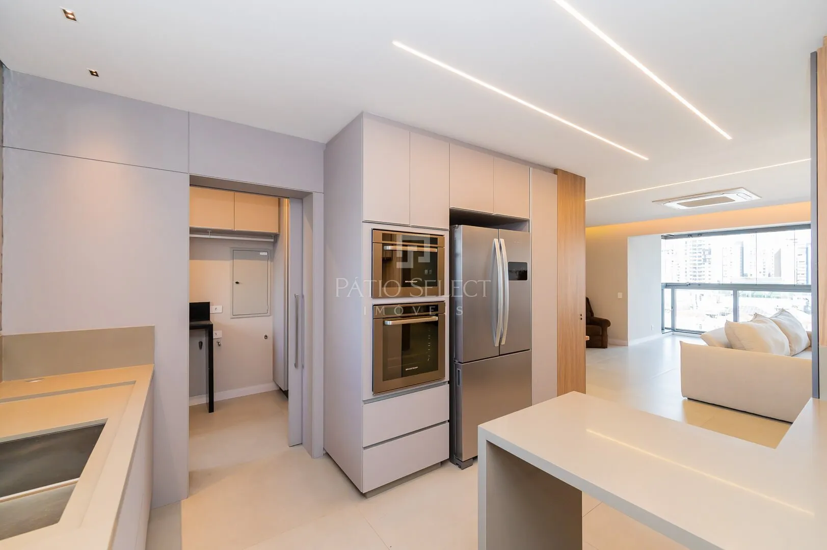 220 m² apartment with 3 en-suite bedrooms and 2 parking — photo 25