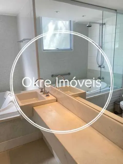 Apartment with 3 bedrooms and built-in wardrobes — photo 7