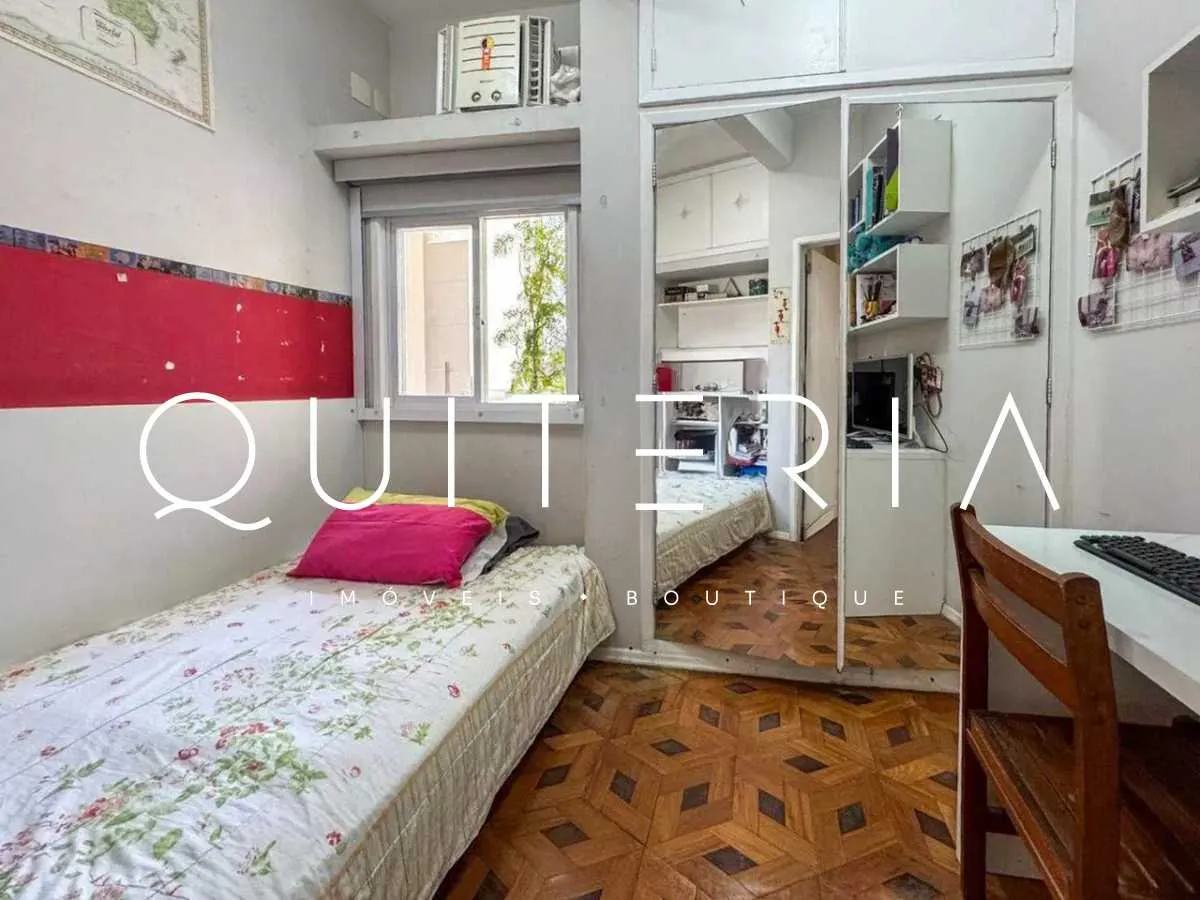 Furnished apartment, 130 m², with floor-to-ceiling windows — photo 10