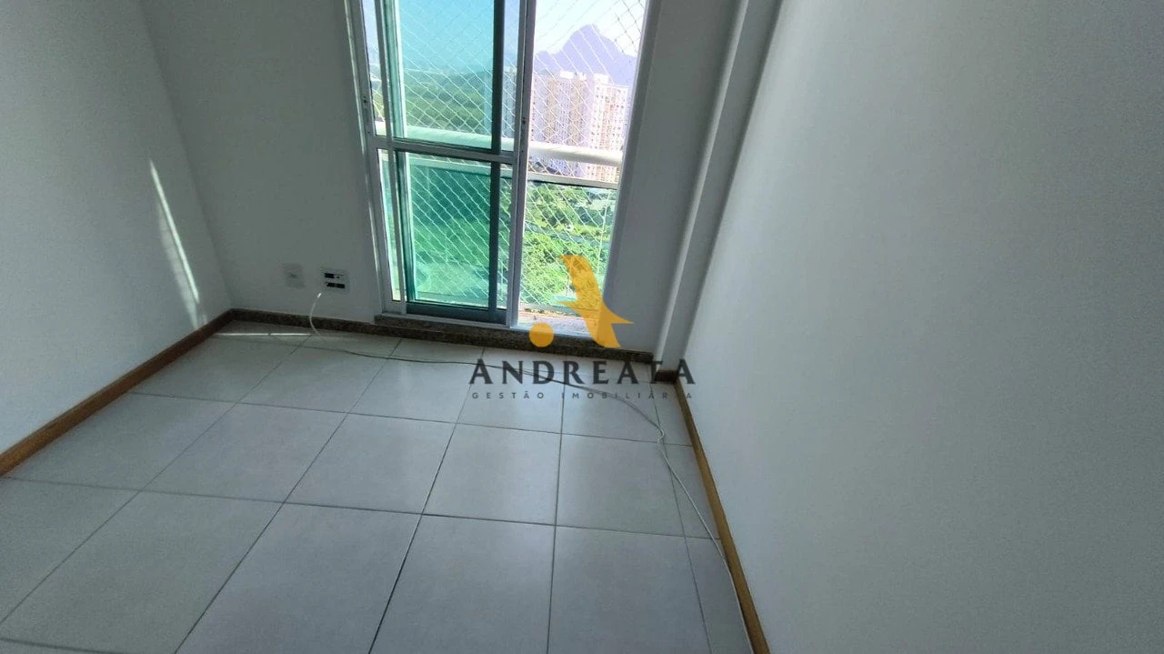 3-bedroom apartment with suite and enclosed balcony — photo 14