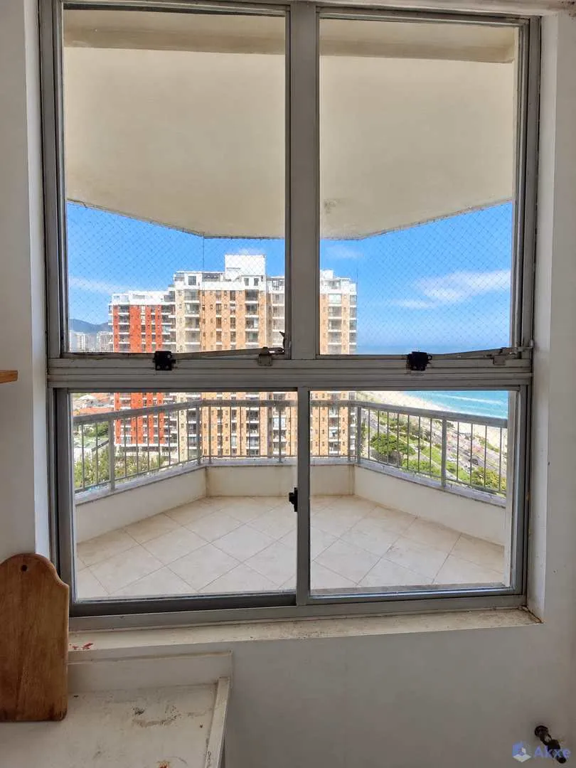 Apartment on the 13th floor with a water view — photo 18