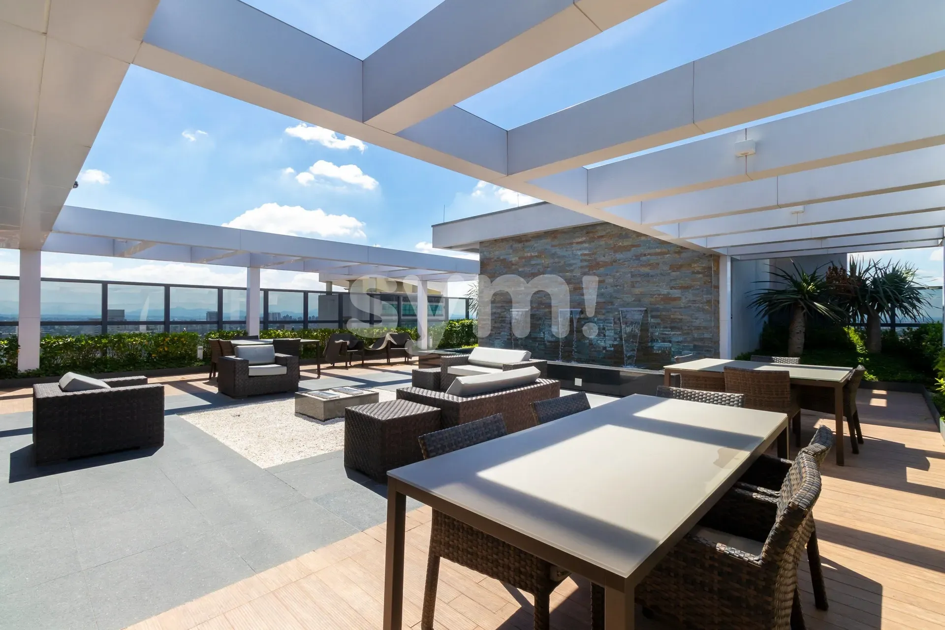 Furnished 2-bedroom apartment with a balcony grill — photo 41