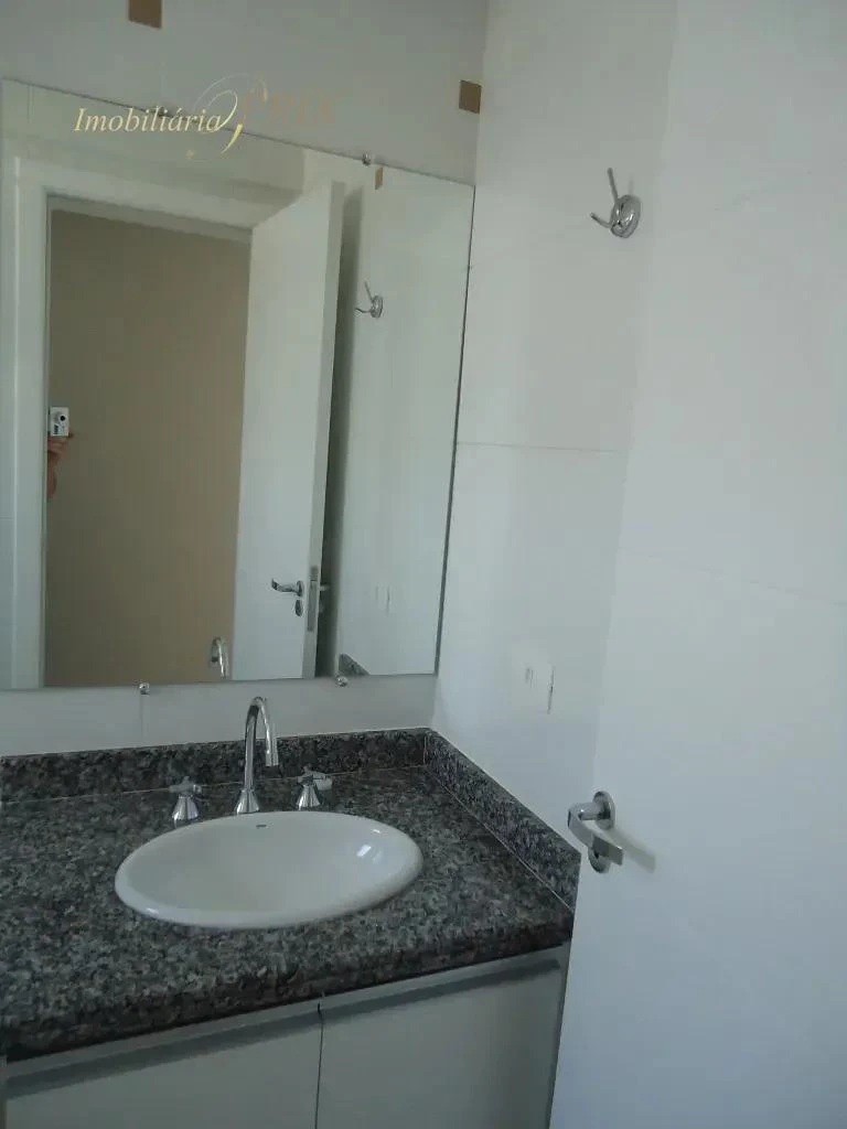 Apartamento, 60 m², com piso de madeira ou laminado — photo 5