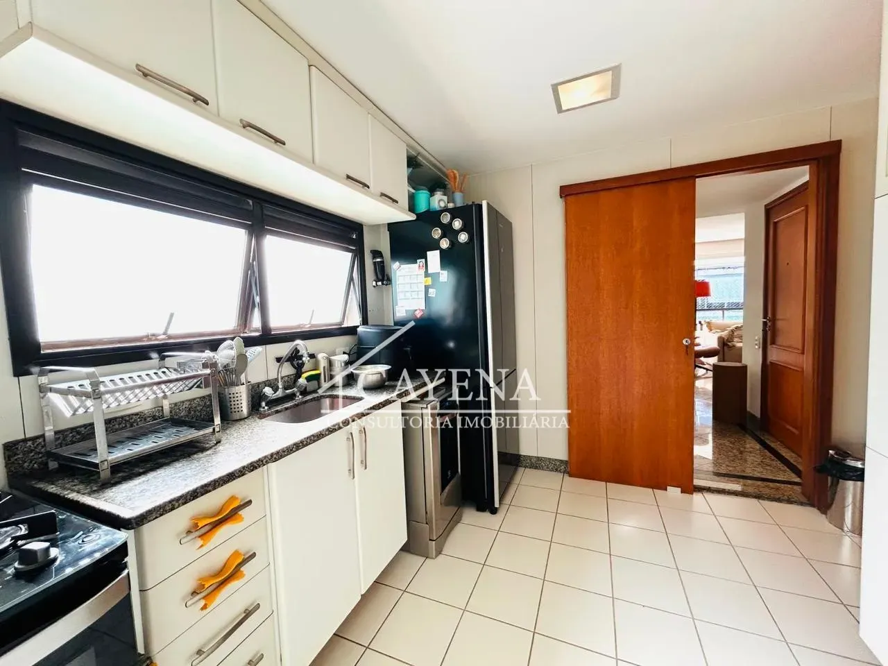 4-bedroom apartment with a dishwasher — photo 8