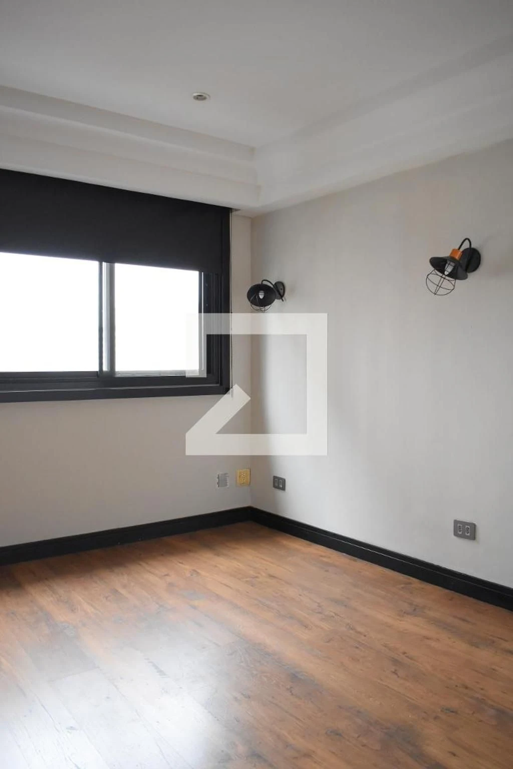 1-bedroom apartment with open-plan kitchen and pool — photo 12