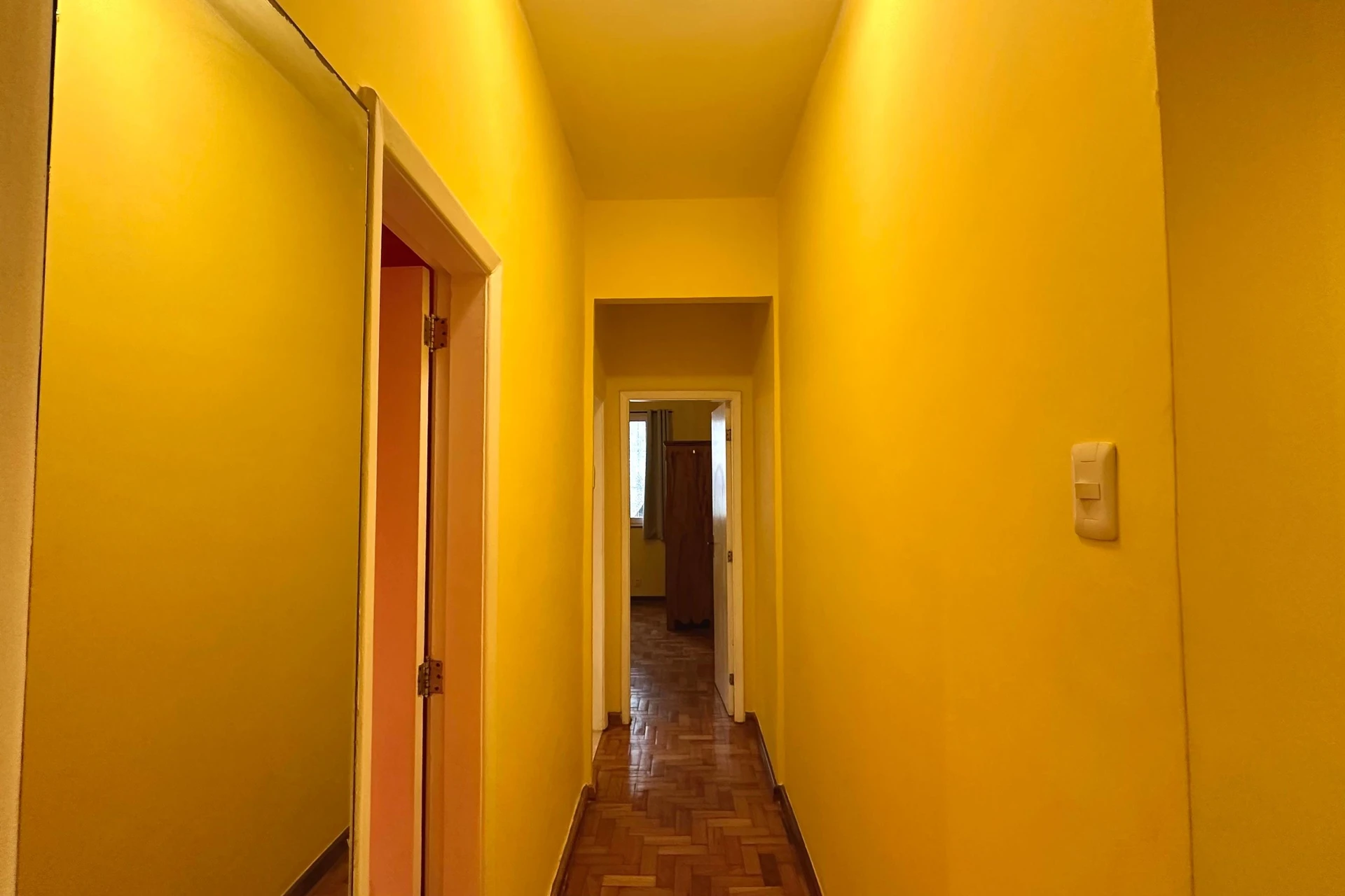 Apartment, 69 m², with wood or laminate floors — photo 26