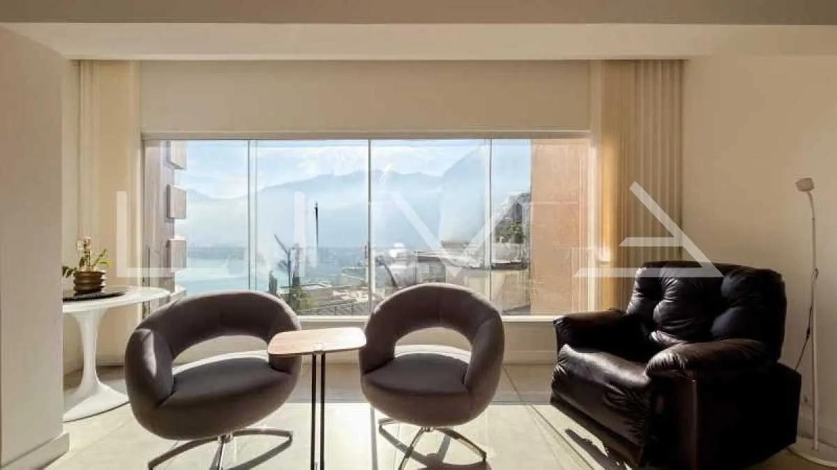 Furnished residential apartment with 4 en-suite bedrooms — photo 12