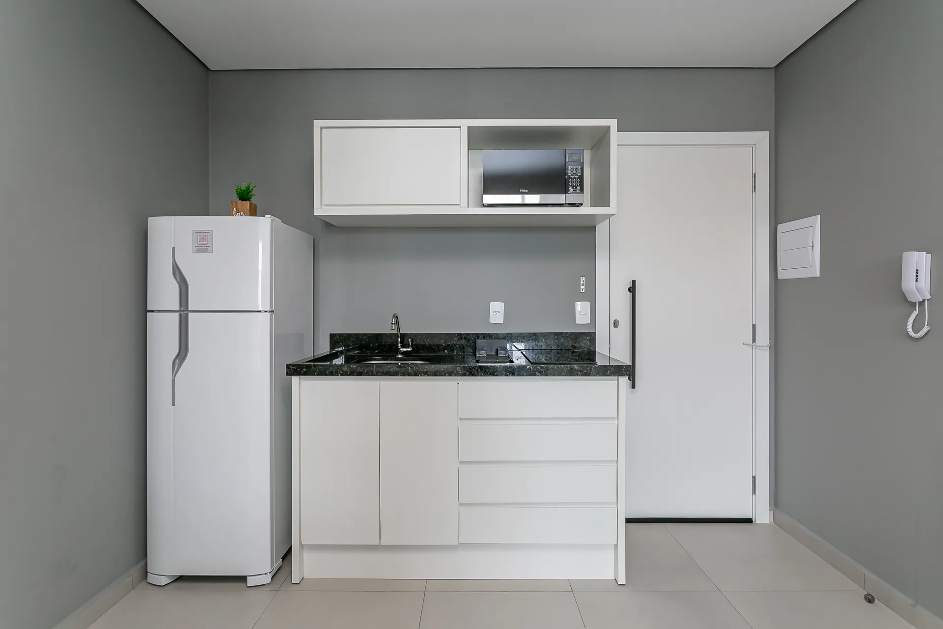 35 m² studio with elevator and shared laundry — photo 17