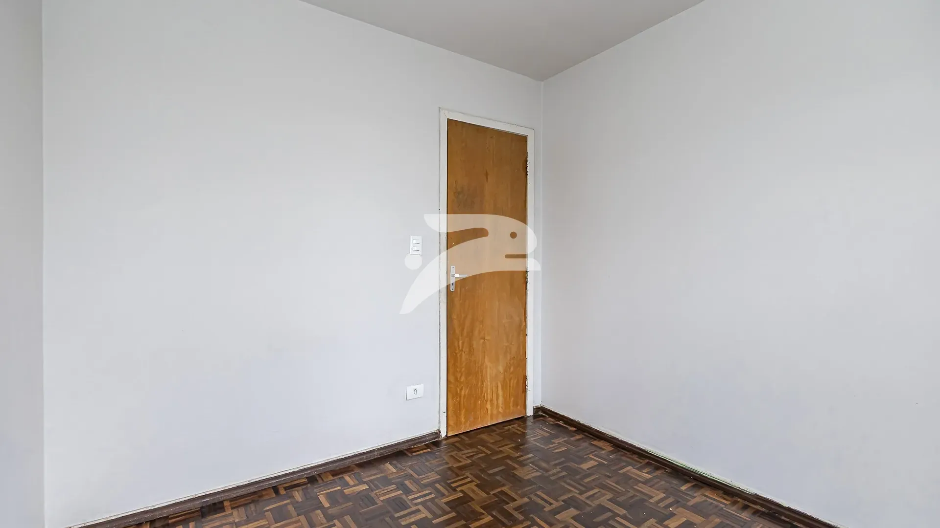 Wood or laminate floors in a 3-bedroom house, 69 m² — photo 12