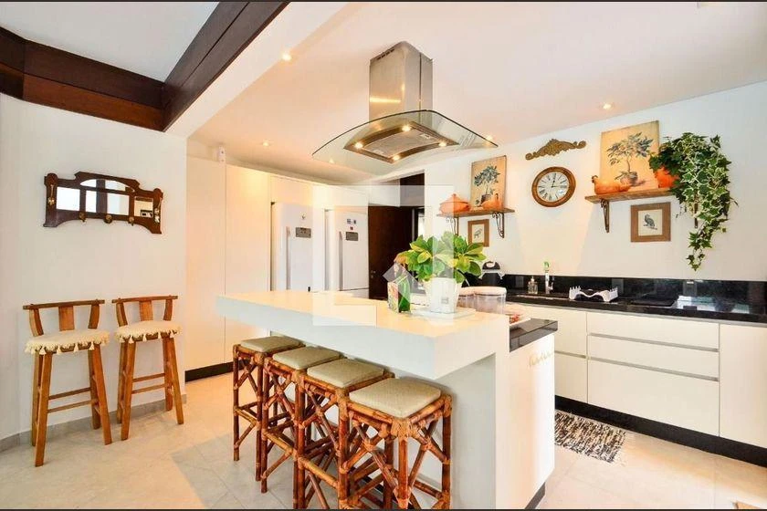 Ванна и 6 спален: дом 315 м² — photo 4
