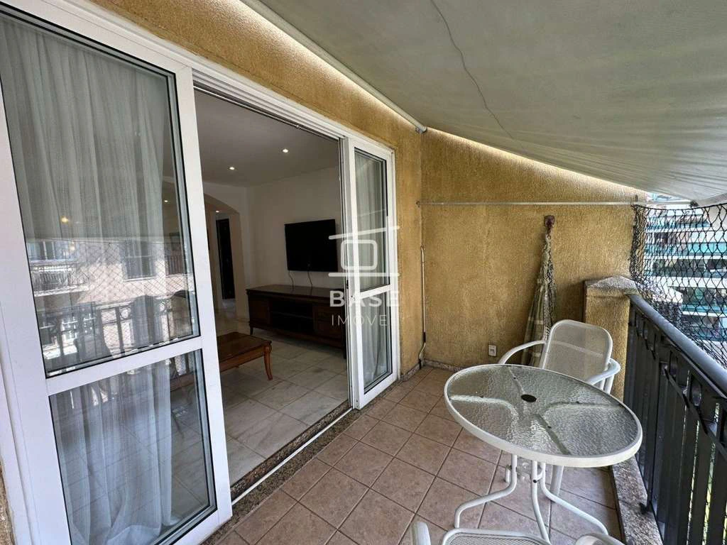 Furnished 2-bedroom apartment with balcony — photo 20