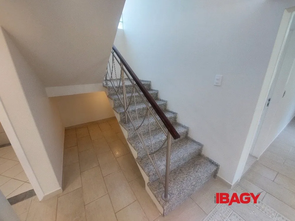Furnished house with 5 bedrooms on 5200 m² — photo 9