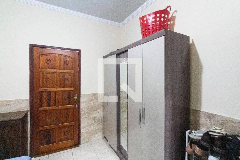 Casa de 5 quartos com espaço de home office — photo 17