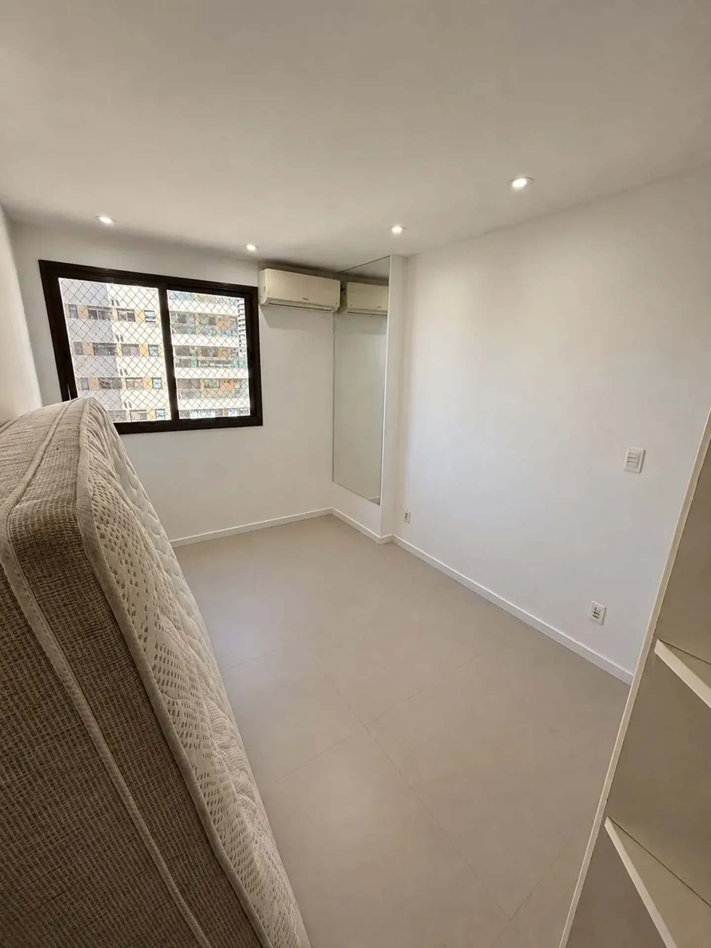 Apartamento mobiliado de 2 quartos em condomínio com sauna — photo 3
