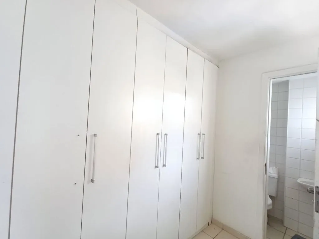 203 m² apartment with 3 bedrooms and enclosed balcony — photo 25