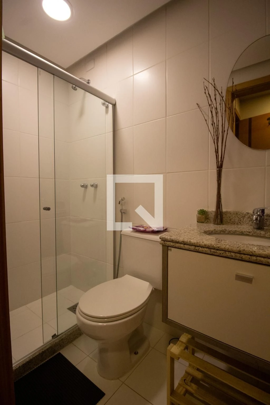 Furnished apartment with 2 en-suite bedrooms and desk — photo 24