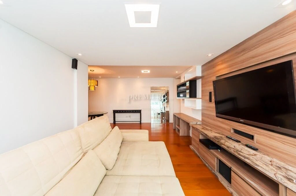 3-bedroom apartment, 1 with its own bathroom, 192 m² — photo 16