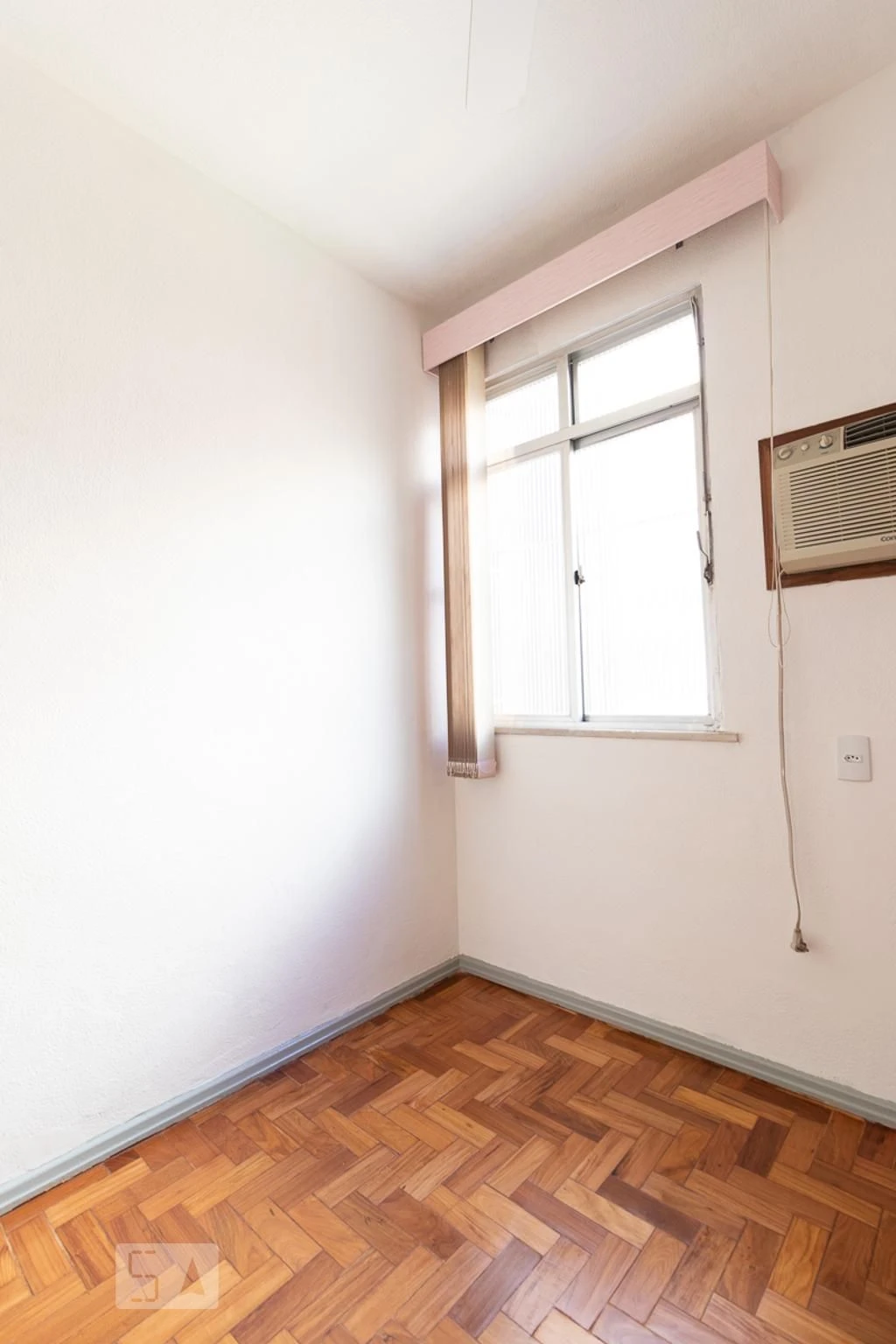 1 quarto e piso de madeira ou laminado: apartamento de 60 m² — photo 16