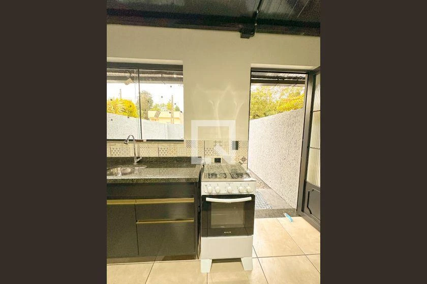 Furnished one-bedroom, 32 m² house in Florianópolis — photo 5