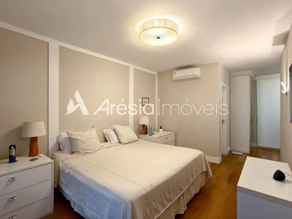 Furnished apartment with 4 bedrooms and private BBQ area — photo 19