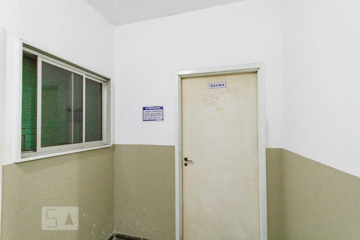 2-bedroom apartment with open-plan kitchen and balcony — photo 16