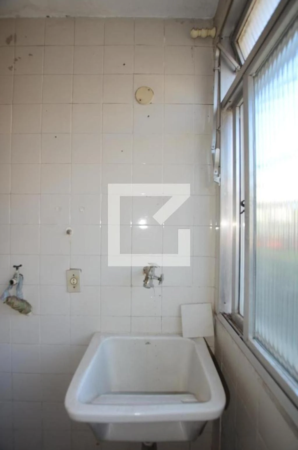 Apartamento com 2 quartos e 1 banheiro, com 2 vagas