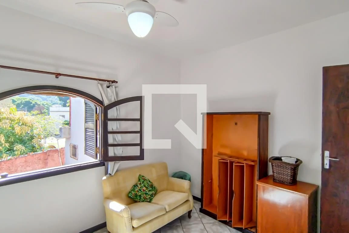 Furnished house with 4 bedrooms and private garden — photo 7