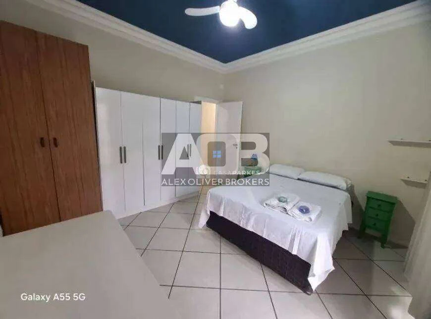 4-bedroom duplex-style home with 113 m² and balcony — photo 3